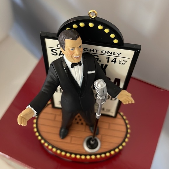 🎶 FRANK SINATRA - Musical Christmas Ornament - 1999 series - Brand new in box - Picture 15 of 15